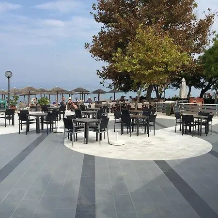 アパートホテル Naias