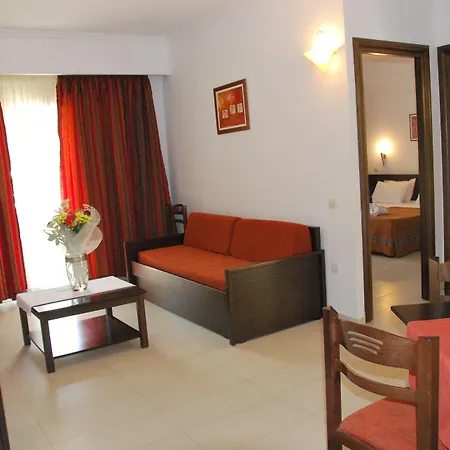Aparthotel Naias