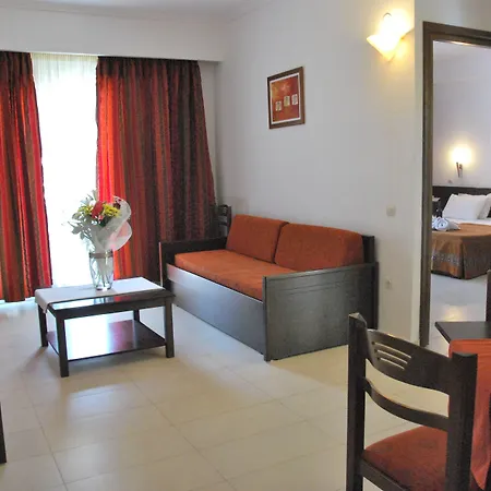 Naias Hotel apartamentowy