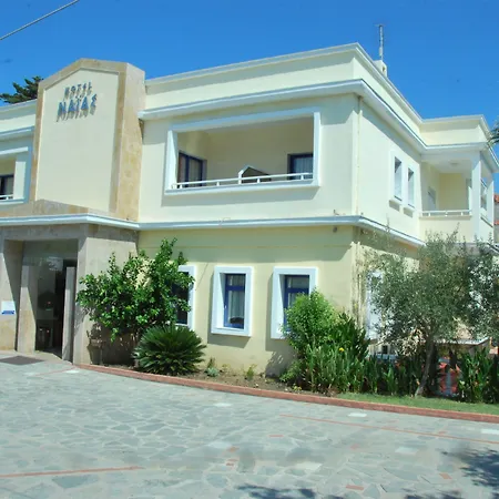 Aparthotel Naias 3*