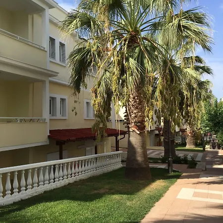 Apart-hotel Naias 3*