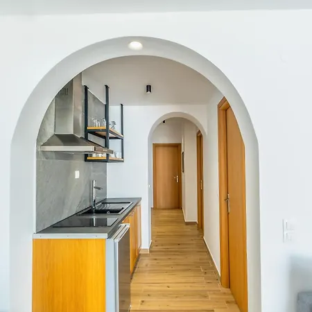 Naias Aparthotel