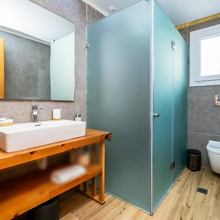 Naias Aparthotel