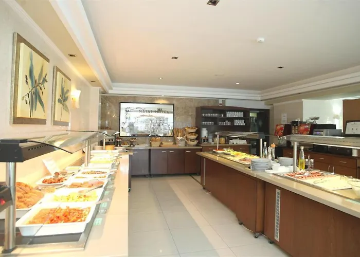 Aparthotel Naias
