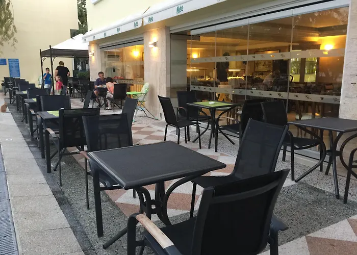 奈尔斯酒店 3* 卡尼奥提