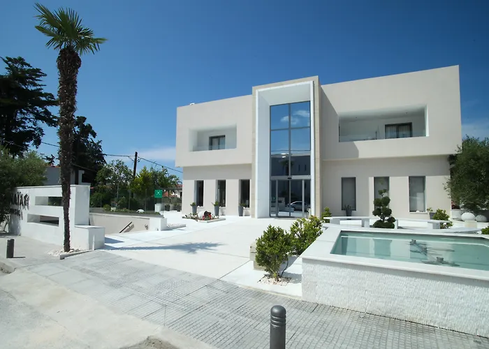 Апарт-отель Naias Ханиоти