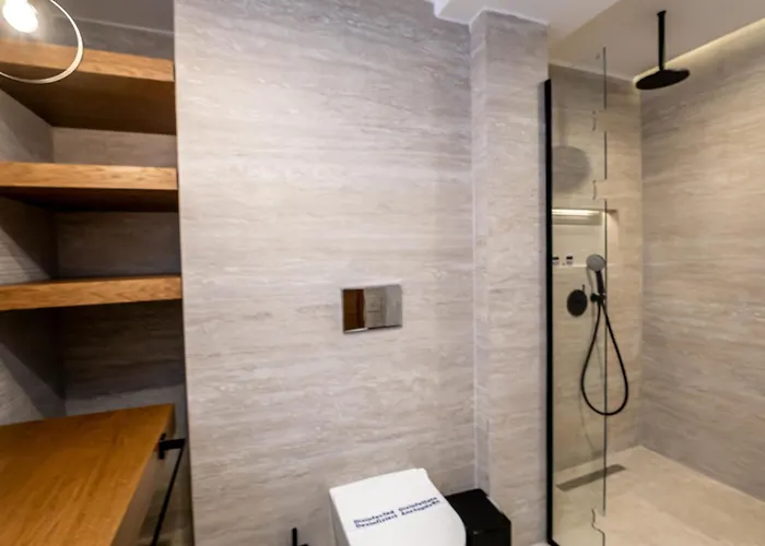 Naias Aparthotel 3*