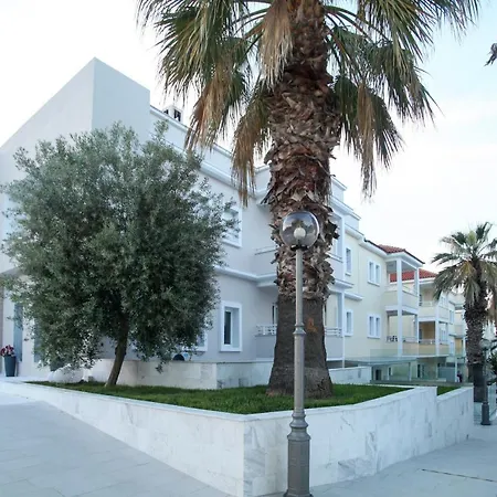 Naias Apartahotel Chaniotis