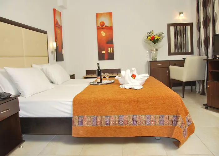 Hotel de apartamente Naias Hanioti